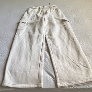 Kids Wide-Leg Cargo Sweatpants in Cream